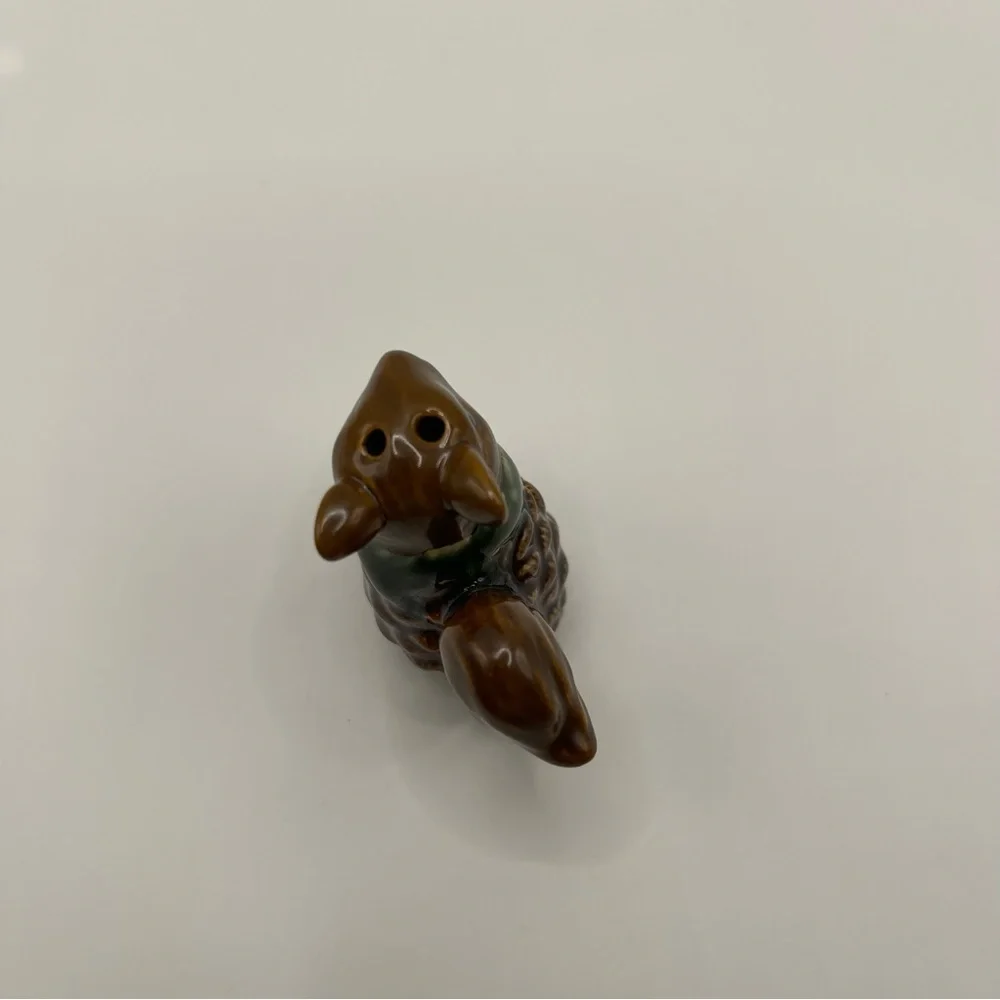 Vintage Squirrel & Acorn Salt and Pepper Shakers Woodland Rustic Kitchen Decor
